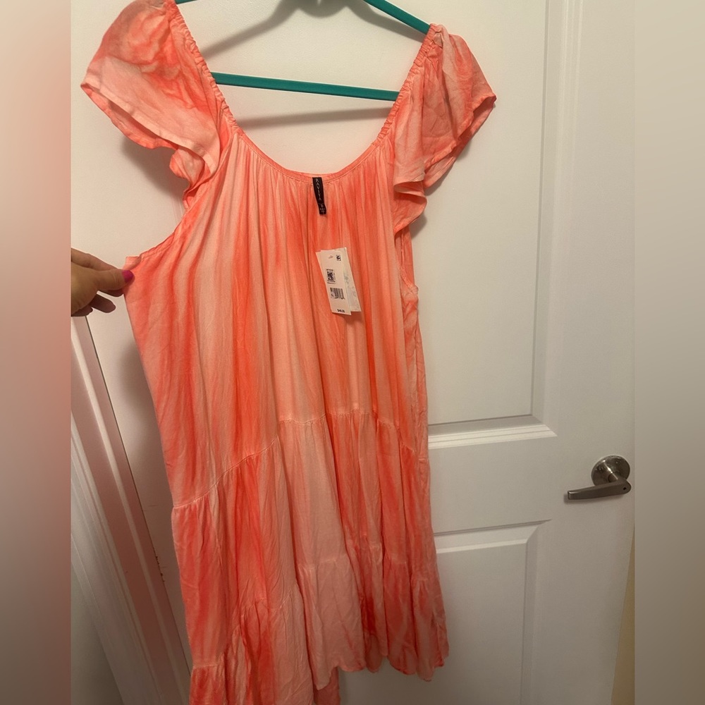 Raviva women’s medium orange dress. Loose fit. 100% rayon. Ruffle detail